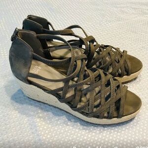 Eileen Fisher Cagey Espadrilles Leather Women's Size 9.5